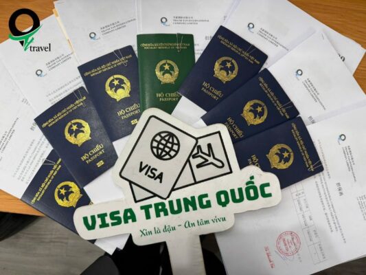Hỗ trợ khách chuẩn bị hồ sơ visa và các giấy tờ liên quan.