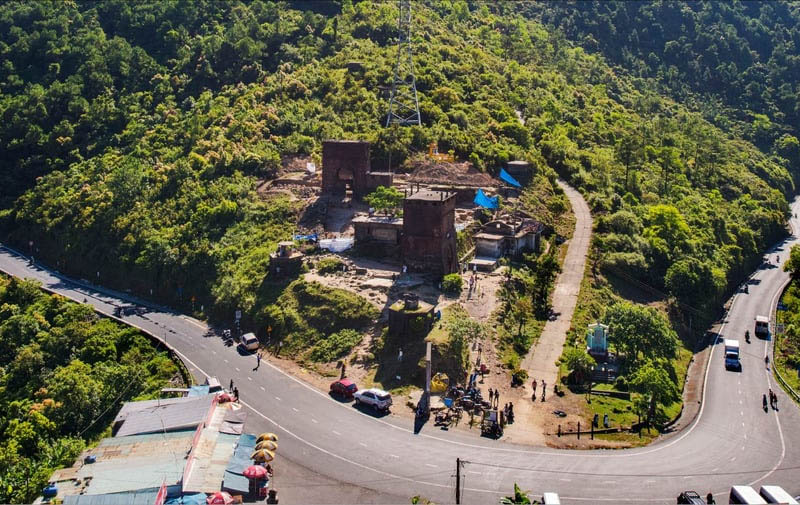 Chinh phục đèo Hải Vân
